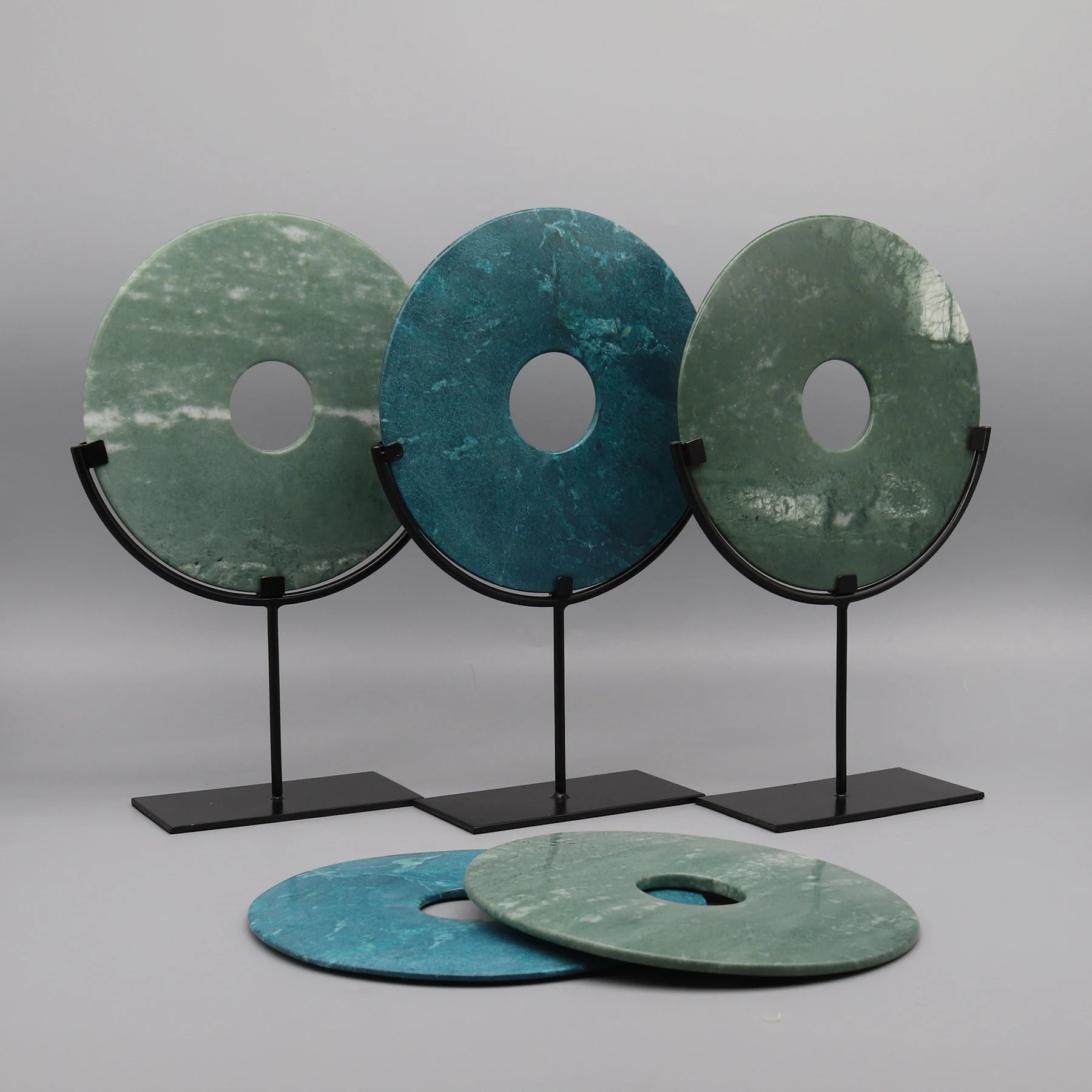 Round Fortune Stone Display, Decorative Natural Marble Stone with Metal Base, Stone Disc, Home Decoration
